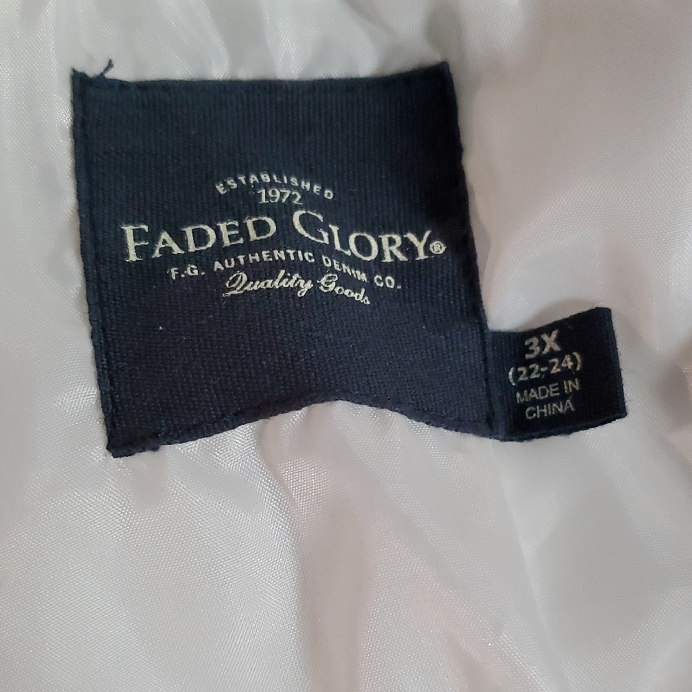 Faded Glory White Quilted Vest - Picture 7 of 7